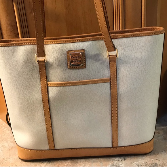 Dooney & Bourke Handbags - Dooney and Bourke Shopper